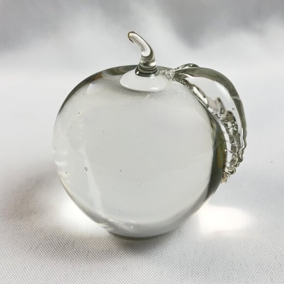 Clear Glass Apple Paperweight Vintage Hand-Blown Sculpted Leaf & Stem 2"x 2.25" - Picture 6 of 12